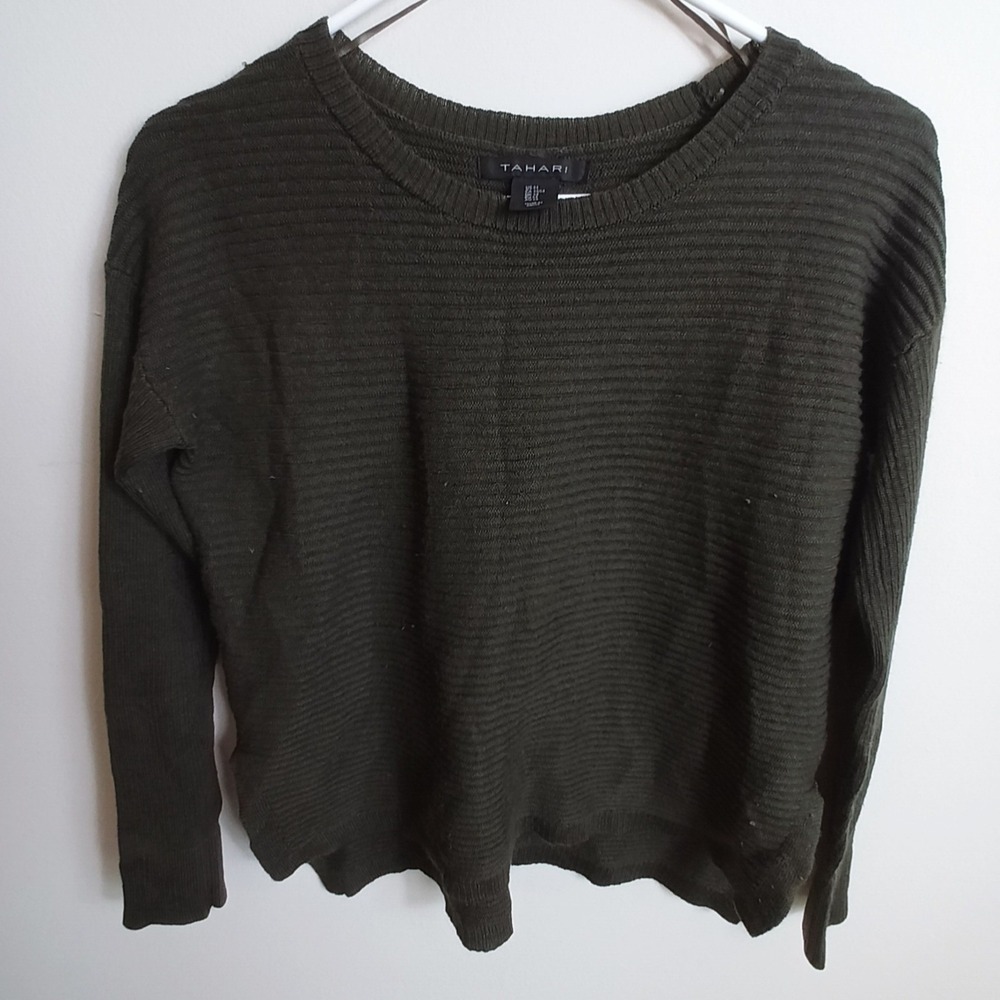 Tahari Sweater Womens Medium Green Excellent Merino Wool Blend Button Back Rib